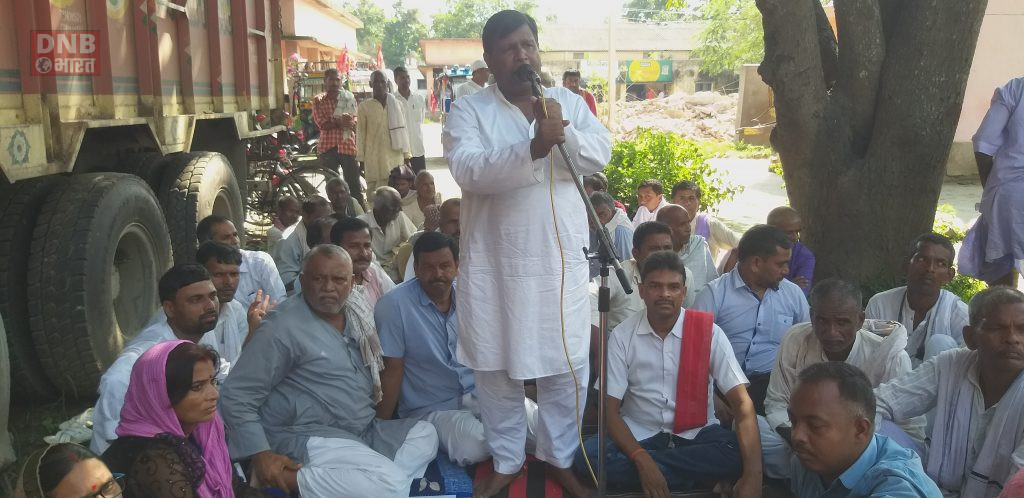 नौ सूत्री मांगो को लेकर सीपीआई कार्यकर्ताओं ने बछवाड़ा प्रखंड कार्यालय पर किया धरना प्रदर्शन 4