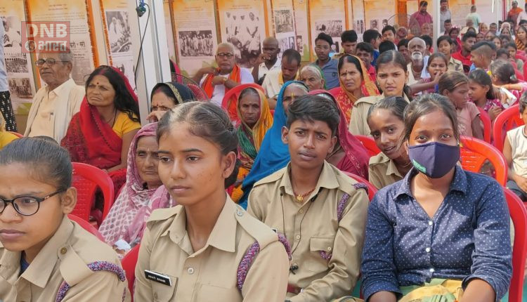 बेगूसराय के सिमरिया में आयोजित छः दिवसीय फोटो प्रदर्शनी हुआ समाप्त, दिखी आजादी की गाथा 2