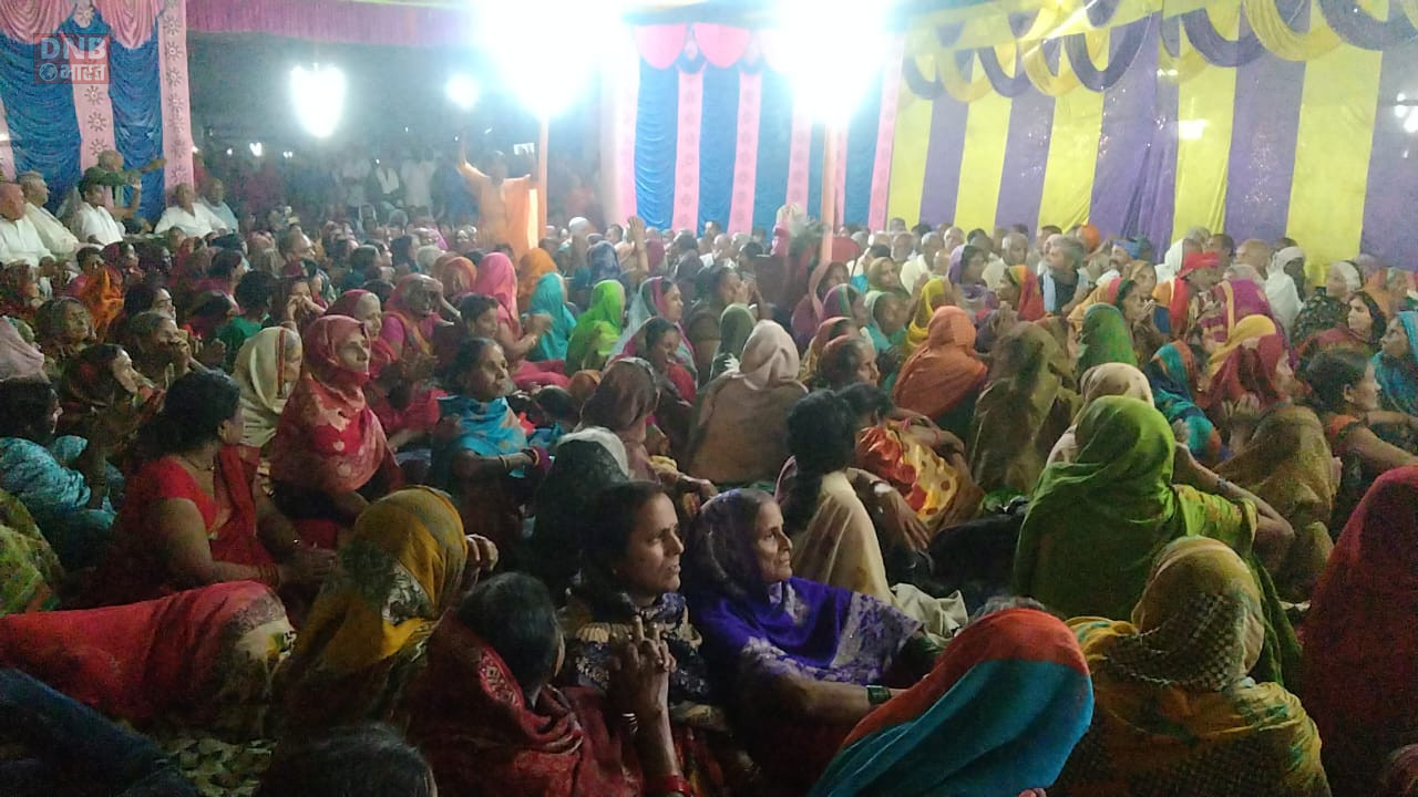 सासु रोज गारी देवे गोतनीयो उलहलनियां है अरे गोदिया में दे देय मैया हमरा ललनमा है- सीता यादव 4