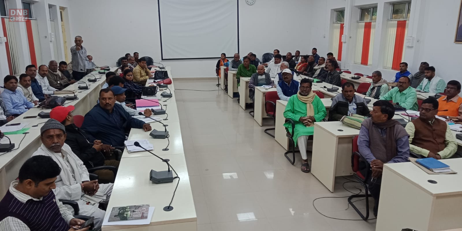 जिला में पंचायत सरकार भवन के निर्माण में अपेक्षित प्रगति नहीं होने पर डीएम बेगूसराय ने गहरी नाराजगी व्यक्त किया 3