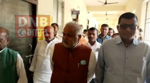 बिहार सरकार ग्रामीण विकास विभाग मंत्री श्रवण कुमार ने आपदा के तहत आर्थिक को सहायता राशि का चेक प्रदान किया 2