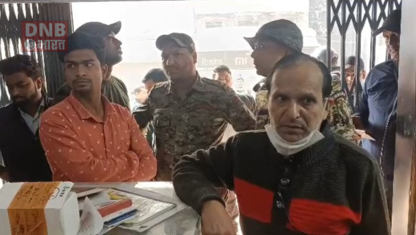 बेगूसराय नगर थाना से महज 200 मीटर दूरी पर मोबाइल दुकान से लगभग 50 लाख से अधिक रूपये के मोबाइल की चोरी 2