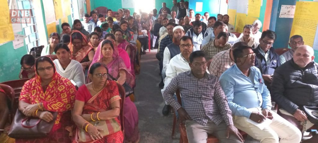 बछवाड़ा में तरंग प्रतियोगिता को लेकर बीआरसी में प्रधानाध्याको की बैठक आयोजित 3