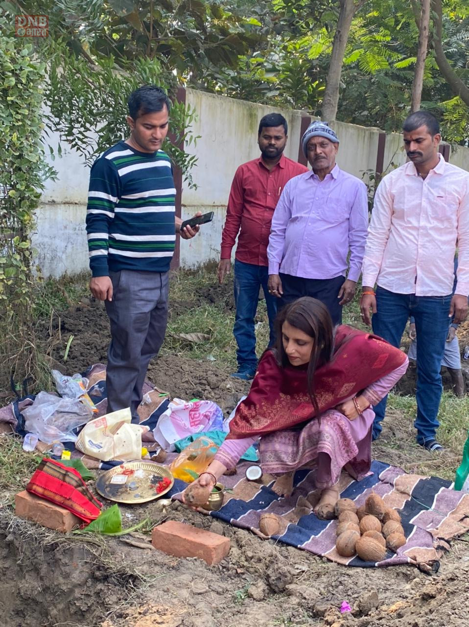 एनटीपीसी की तरफ से विद्यालय में कक्षा और शौचालय निर्माण के लिए किया गया भूमि पूजन 2