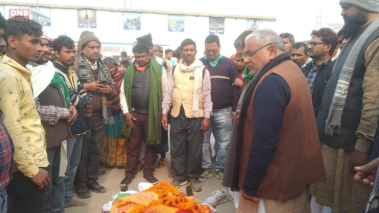 पूर्व उप प्रमुख का शव गांव पहूंचते ही पसरा मातमी सन्नाटा, नम आंखो से लोगों ने दी श्रद्धांजलि 4