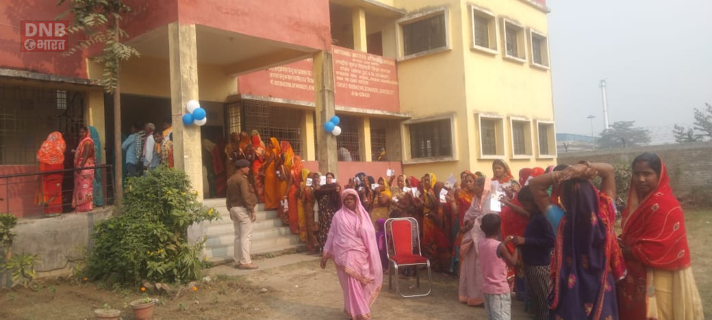 मतदाताओं के बीच कोई खास उत्साह नहीं देखा गया 2
