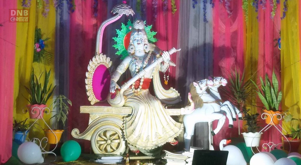 बछवाड़ा में सरस्वती पूजा की धूम,श्रद्धालुओ को लुभा रहे है आकर्षक पंडाल 2