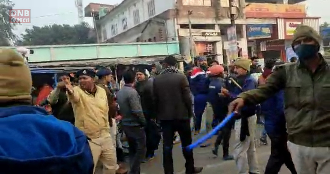 बरौनी नगर परिषद के राजेन्द्र रोड में गैरकानूनी तरीके से तेघड़ा अनुमंडल प्रशासन के द्वारा किया गया अतिक्रमण के नाम पर तोड़फोड़ 5