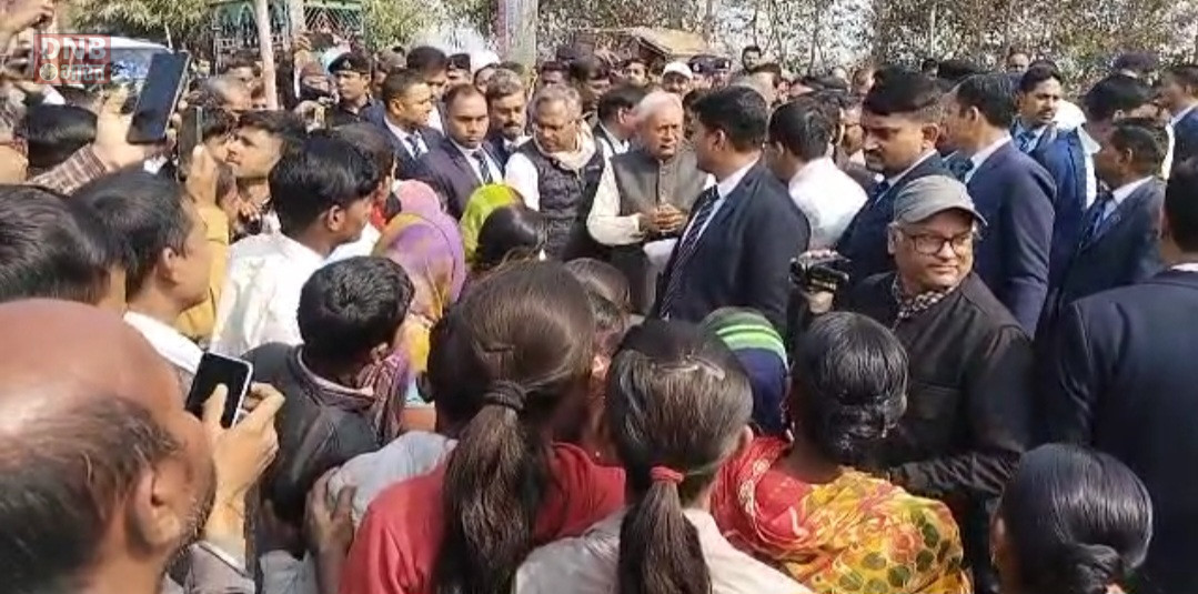बिहार सीएम पहुंचे समाधान यात्रा के साथ नालंदा, किया महादलित बस्ती का भ्रमण 2