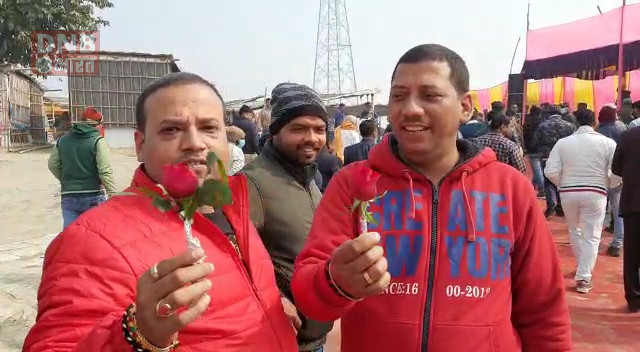 देखते रह गये पदाधिकारी और नेता, नहीं रूका सिमरिया में गंगा विलास क्रुज 3