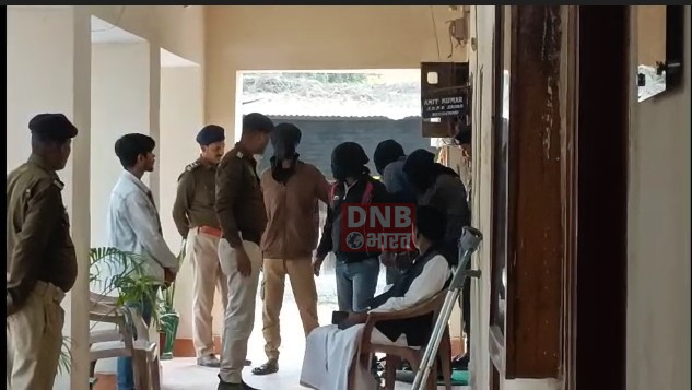 बेगूसराय पुलिस को बड़ी सफलता हाथ लगी, चार कुख्यात अपराधी एक देसी पिस्टल और एक देशी कट्टा और 13 जिंदा कारतूस के साथ गिरफ्तार 4