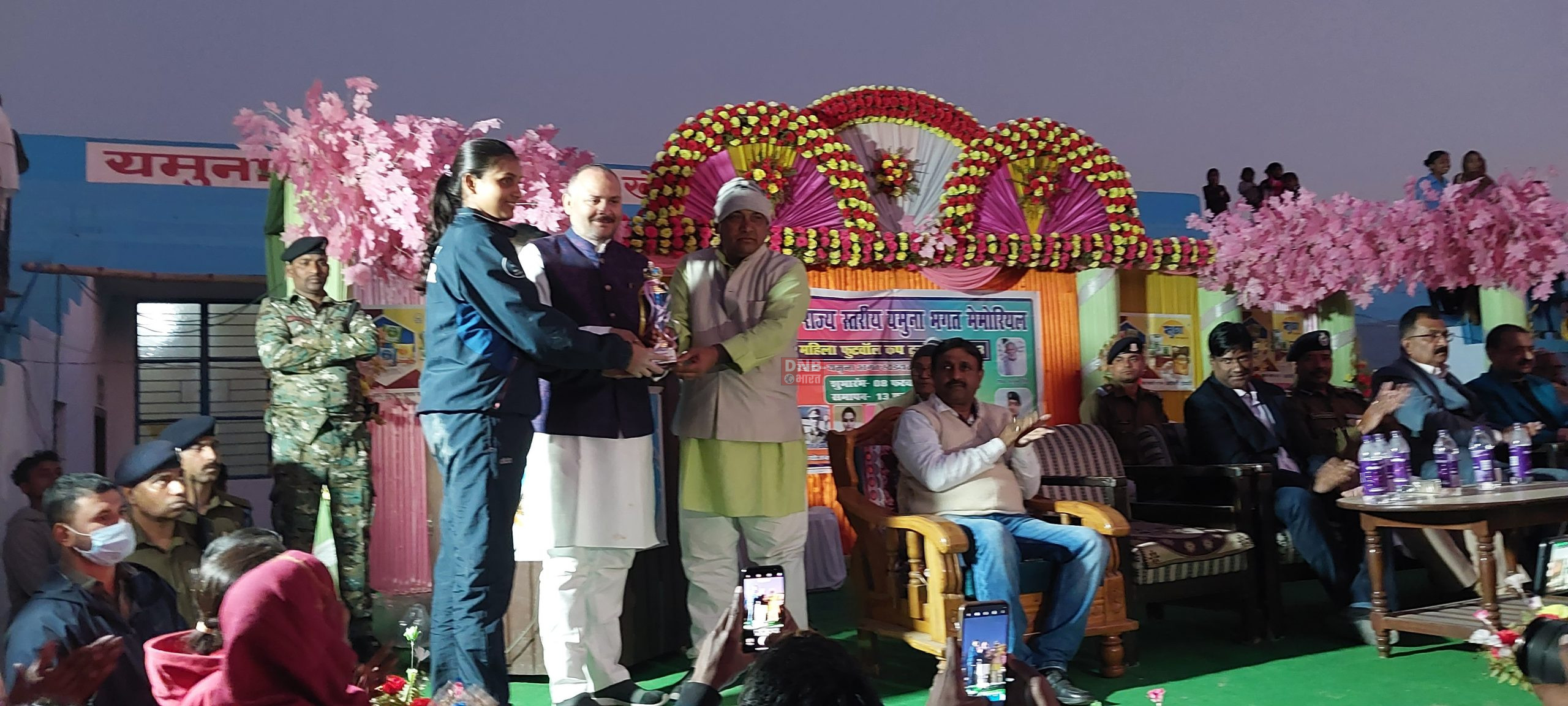 यमुना भगत मेमोरियल महिला फुटबॉल कप टूर्नामेंट की चैम्पियन बनीं बेगूसराय टीम 5