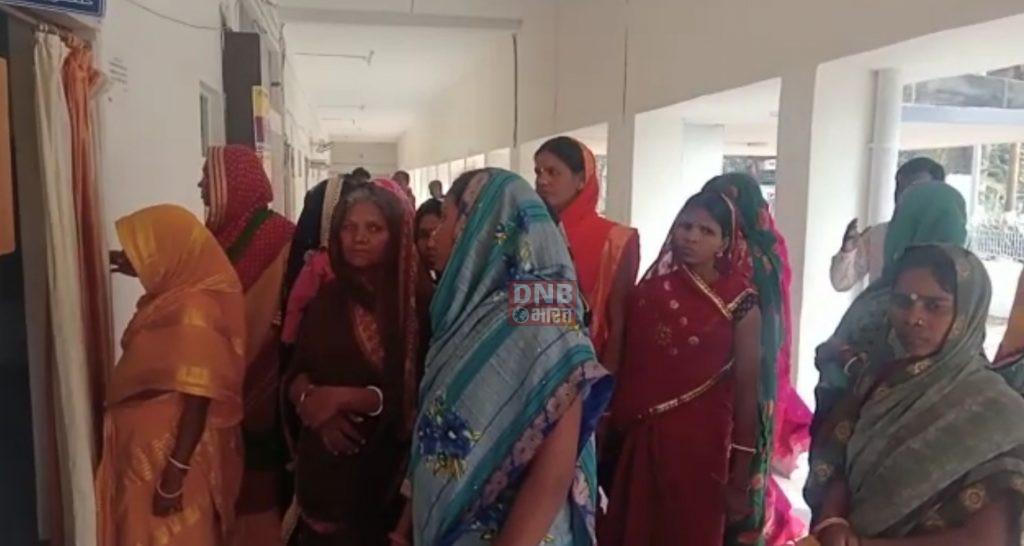 खगड़िया में महिलाओं से ऋण के नाम पर लाखों की ठगी,महिलाओं ने जिलाधिकारी से की शिकायत,डीएम ने दिया करवाई का आश्वाशन 2