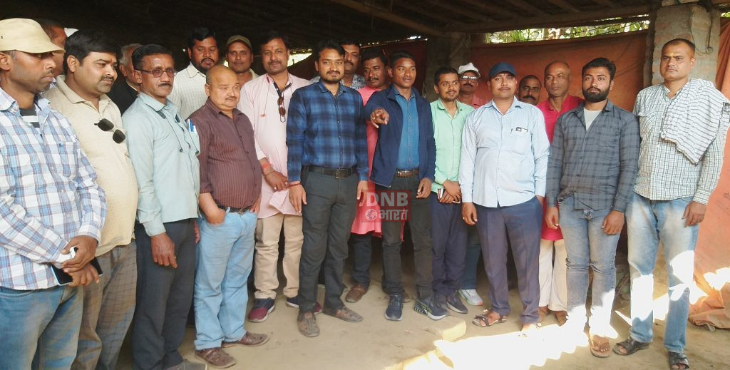 बछवाड़ा में अनुमंडल पत्रकार संघ की बैठक आयोजित, बैठक में सरकार से पत्रकार सुरक्षा कानुन बनाने की गई मांग 4