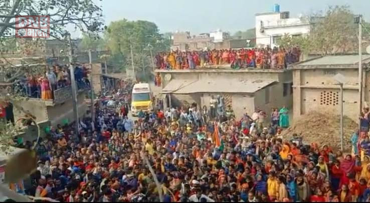 शहीद जवान अंकेश चौधरी का सैनिक सम्मान के साथ अगुवानी गंगा घाट पर हुई अंतिम संस्कार, पुत्र के हाथों मुखाग्नि दे पंचतत्व में हुए विलिन 7