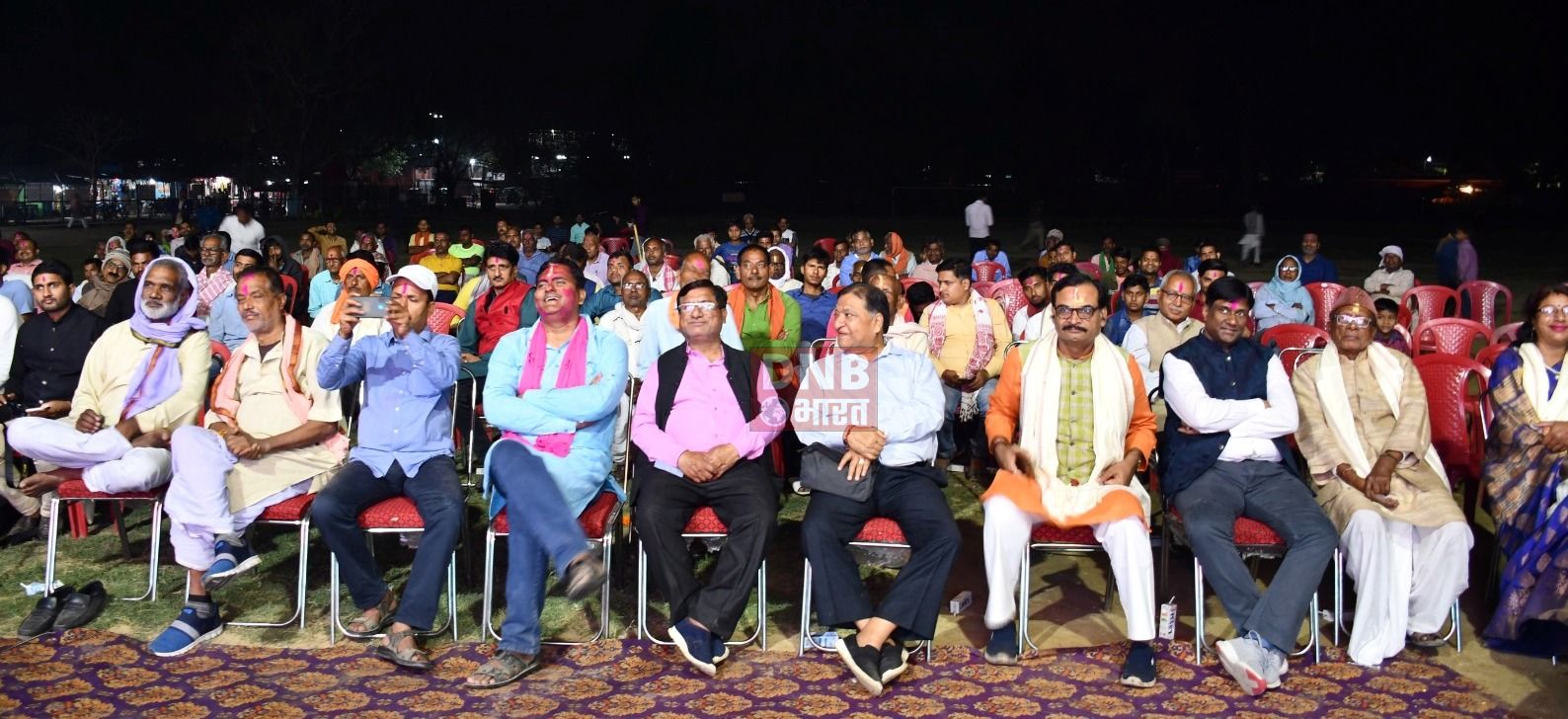 रेलवे लोहिया मैदान बछवाड़ा में होली मिलन सह अखिल भारतीय कवि सम्मेलन का हुआ आयोजन 5