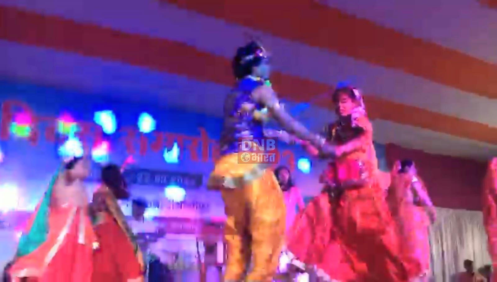 समस्तीपुर में बिहार दिवस के मौके पर वायरल बॉय और बॉलीवुड में दस्तक दे चुके अमरजीत जयकर ने देर रात तक बांधे रखा समां 2