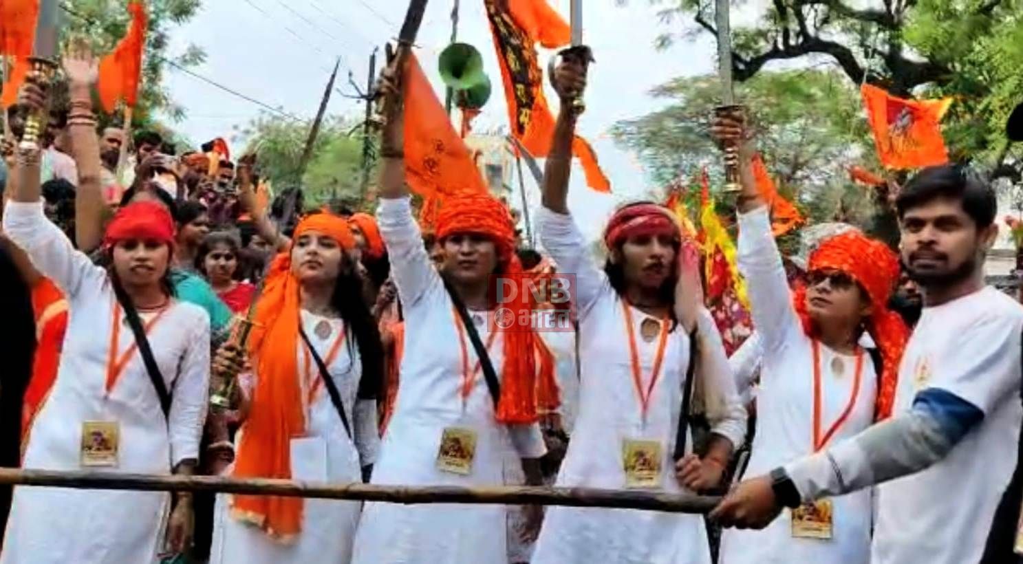 रामनवमी के मौके पर बिहार शरीफ में विश्व हिंदू परिषद व बजरंग दल के द्वारा निकली गयी विराट शोभा यात्रा,लाखो की संख्या में पहुंचे रामभक्त 2