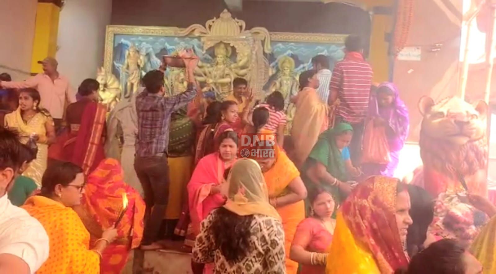 समस्तीपुर दूधपुरा चैती दुर्गा स्थान बाली माता के मंदिर का पट खुलते ही श्रद्धालुओं की भीड़ उमड़ पड़ी 2
