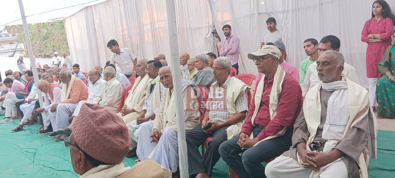 बछवाड़ा प्रखंड के भरौल गांव में दिगम्बत शिक्षिका सावित्री देवी के निधन पर, श्रद्धांजली सभा सह शिक्षक सम्मान समारोह आयोजित 3