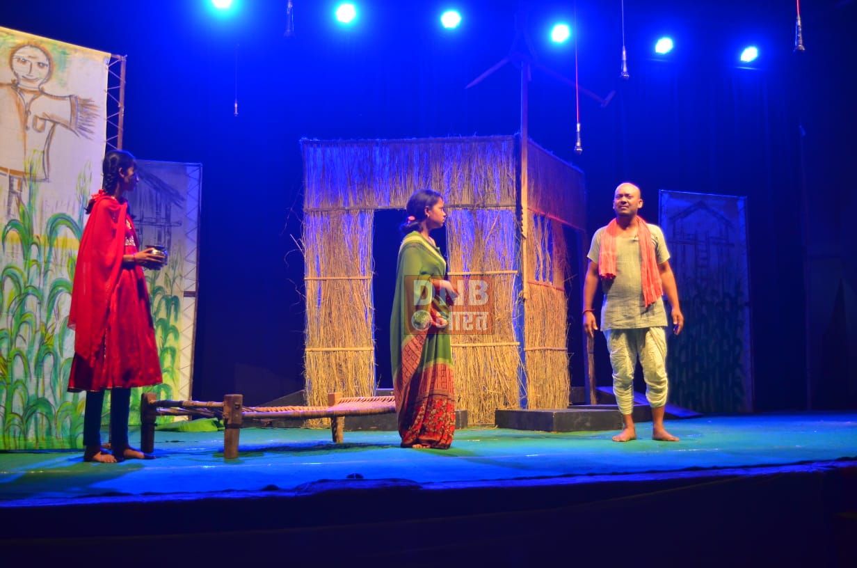 ऐतिहासिक 05 दिवसीय राष्ट्रीय नाट्य महोत्सव के तीसरे दिन कलाकारों ने किसानों की दयनीय हालात से दर्शकों को कराया रूबरू 5
