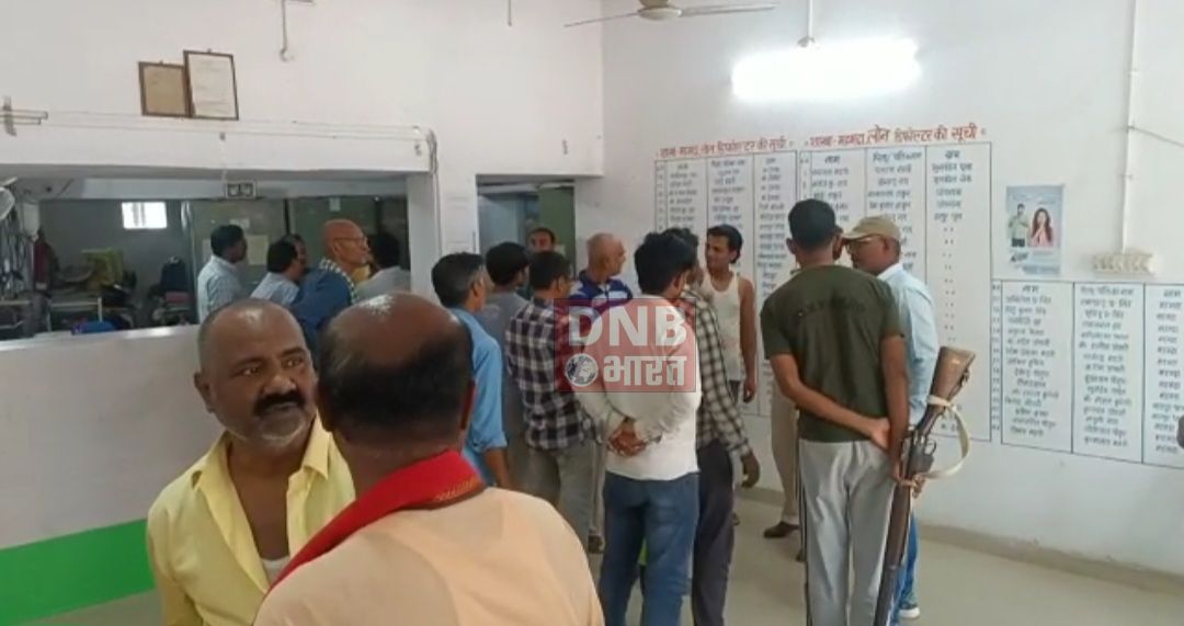 समस्तीपुर में दिनदहाड़े बेखौफ अपराधियों दक्षिण ग्रामीण बैंक से 11लाख रूपया लूट की घटना को दिया अंजाम 3