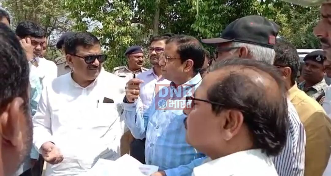 बिहार सरकार जलसंसाधन मंत्री संजय झा ने परबत्ता पहुंचकर लिया बाढ़ प्रभावित क्षेत्र का जायजा 2
