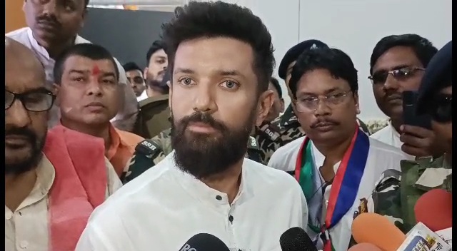 बिहार में रोजगार देनें के बजाय बेरोजगारों पर बरसाई जा रही है लाठियां- चिराग पासवान 2