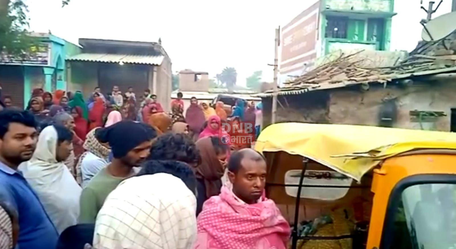 समस्तीपुर जिले में दरवाजे पर खड़ी ऑटो में सोए दिव्यांग ऑटो चालक की गोली मारकर हत्या 2