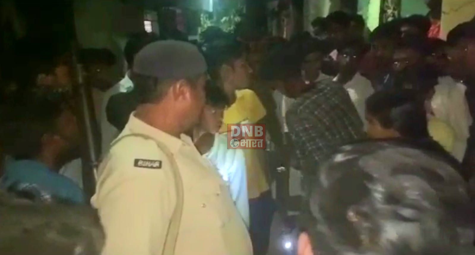 बेगूसराय में मोबाइल चोरी के आरोप में एक युवक को भीड़ ने किया जमकर पिटाई 2