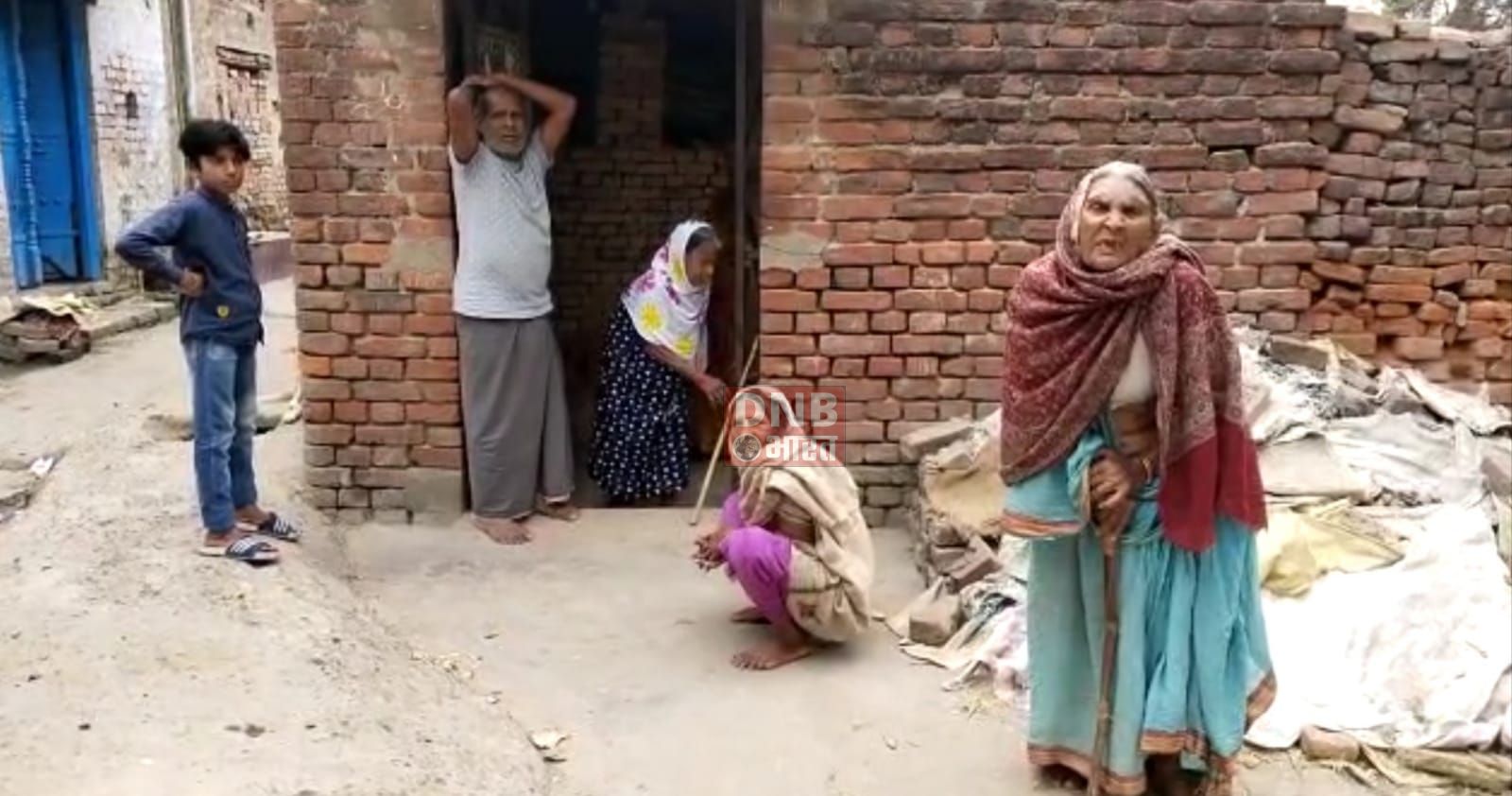 नालंदा के रहूई प्रखंड के दोसुत गांव निवासी रंगकर्मी उदय सिंह के जीवनी पर बनी है द लिपिस्टिक बॉय फिल्म,उदय के इस सफलता पर ग्रामीणों में खुशी,सदी के महानायक अमिताभ बच्चन ने इस फिल्म में सूत्रधार की भूमिका निभाई 3
