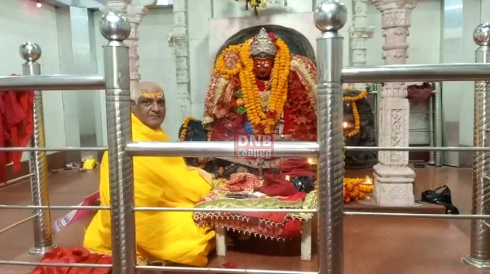 नालंदा में एक गाँव ऐसा जहां हर साल चैत नवरात्र के समय दस दिनों तक इस मंदिर में महिलाओं को अंदर प्रवेश करने पर पावंदी लगा दी जाती है,यह प्रथा आज से नही बल्कि आदि अनादि काल से ही चली आ रही है 2