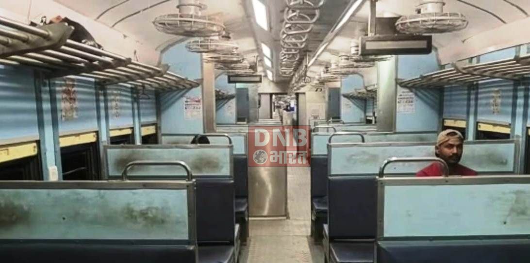 ईएमयू लोकल ट्रेन का इंजन हुआ फेल,यात्रियों में मची अफरा तफरी 5