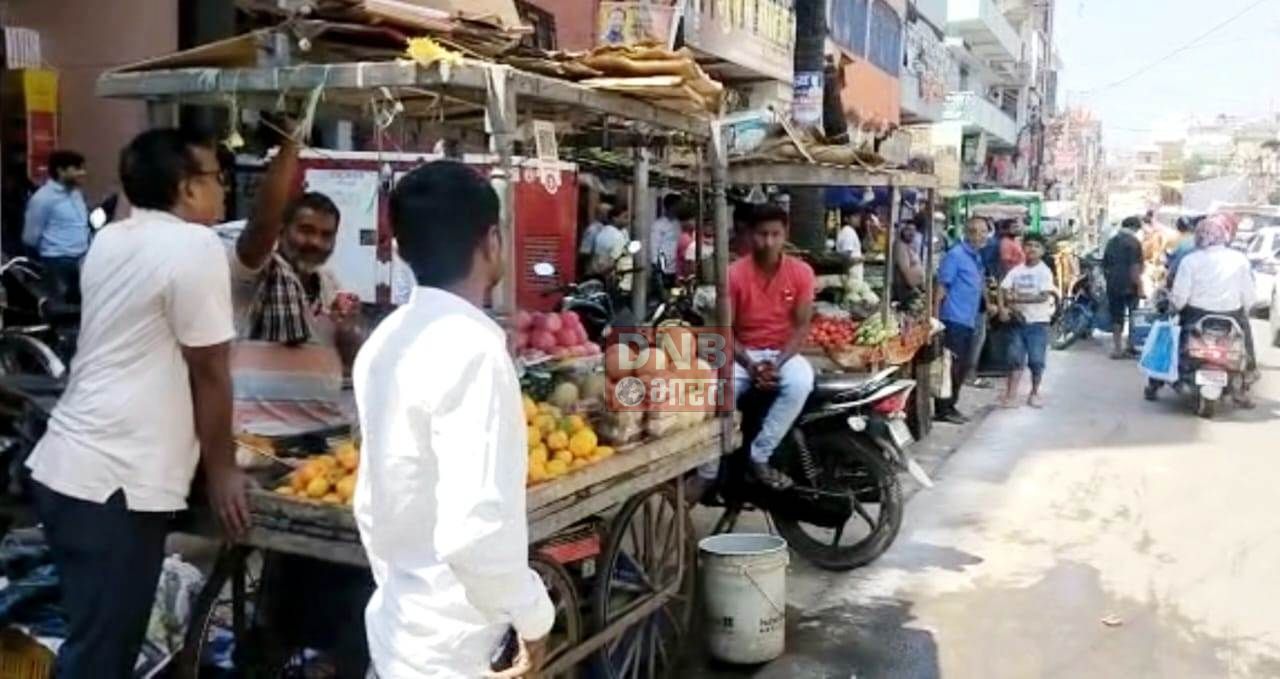नालंदा के बिहारशरीफ में स्थिति सामान्य,दूकान खुलने से बाजारों में दिखने लगी रौनक 3