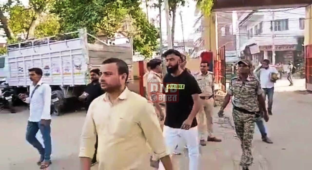 बेगूसराय स्वर्ण व्यवसाई का विदेशी स्वर्ण व्यवसाई से सम्पर्क,डीआरआई पटना की टीम ने छापेमारी के दौरान दस किलो से अधिक सोना किया बरामद 2