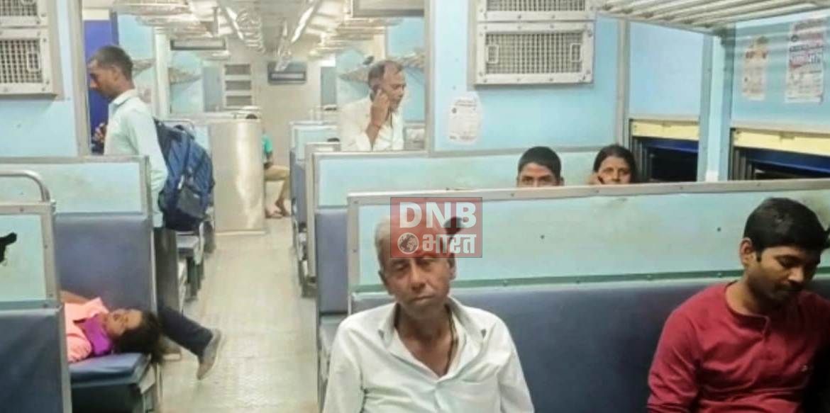 ईएमयू लोकल ट्रेन का इंजन हुआ फेल,यात्रियों में मची अफरा तफरी 4