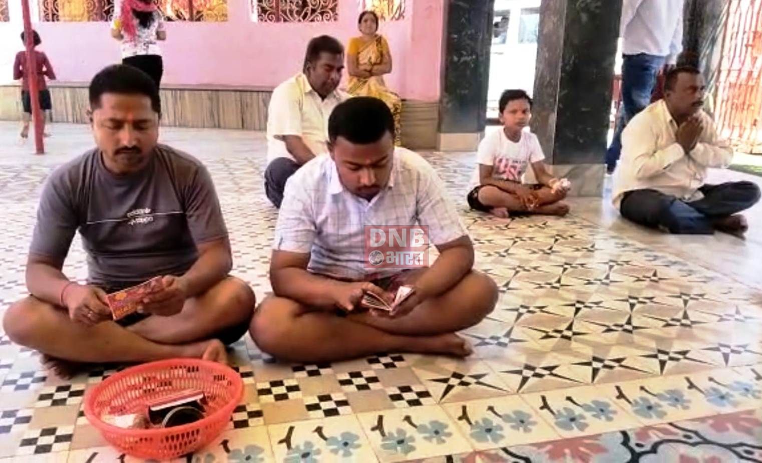 बिहारशरीफ में हुई हिंसा का असर हनुमान जयंती पर भी देखने को मिला,सबसे प्राचीन हनुमान मंदिर धनेश्वरघाट में नही उमड़ी श्रद्धालुओ की भीड़ 4