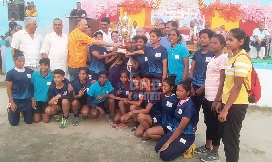 बरौनी में आयोजित सबजूनियर महिला हॉकी में बक्सर को हराकर पटना बनी राज्य चैंपियन 3
