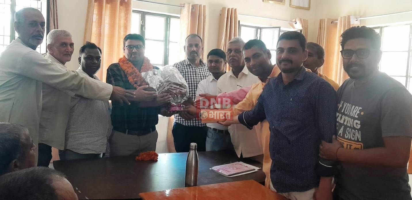 मिर्जापुर चांद विद्यालय में 14 वर्ष के बाद एचएम ने संभाला कमान,छात्रों में खुशी 2
