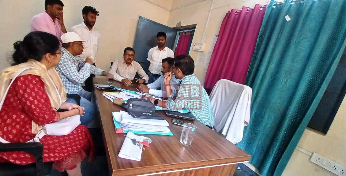 वृक्षारोपण में सरकारी राशि का दुरुपयोग करने मामले का जांच करने पहुंचे डीपीओ समेत पदाधिकारियों की टीम 2