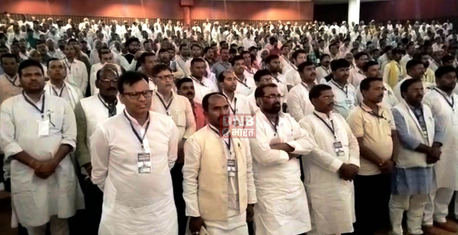 उपेन्द्र कुशवाहा में नीतीश कुमार के ऊपर ली चुटकी कहा:- बड़े भाई करे तो रासलीला छोटे भाई करे तो कैरेक्टर ढीला 2