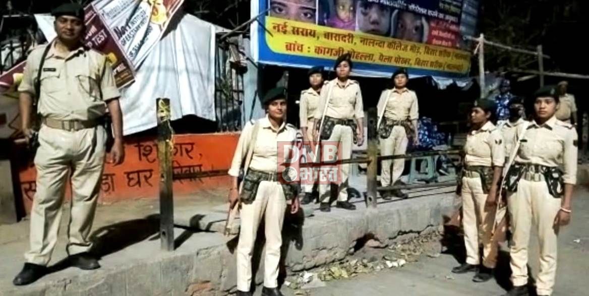 बिहार शरीफ में हुए उपद्रव के रात्रि में भी पुलिस बल के जवान दिखे मुस्तैद,एसडीओ डीएसपी ने जवानों को पढ़ाया कर्तव्यनिष्ठा का पाठ 3