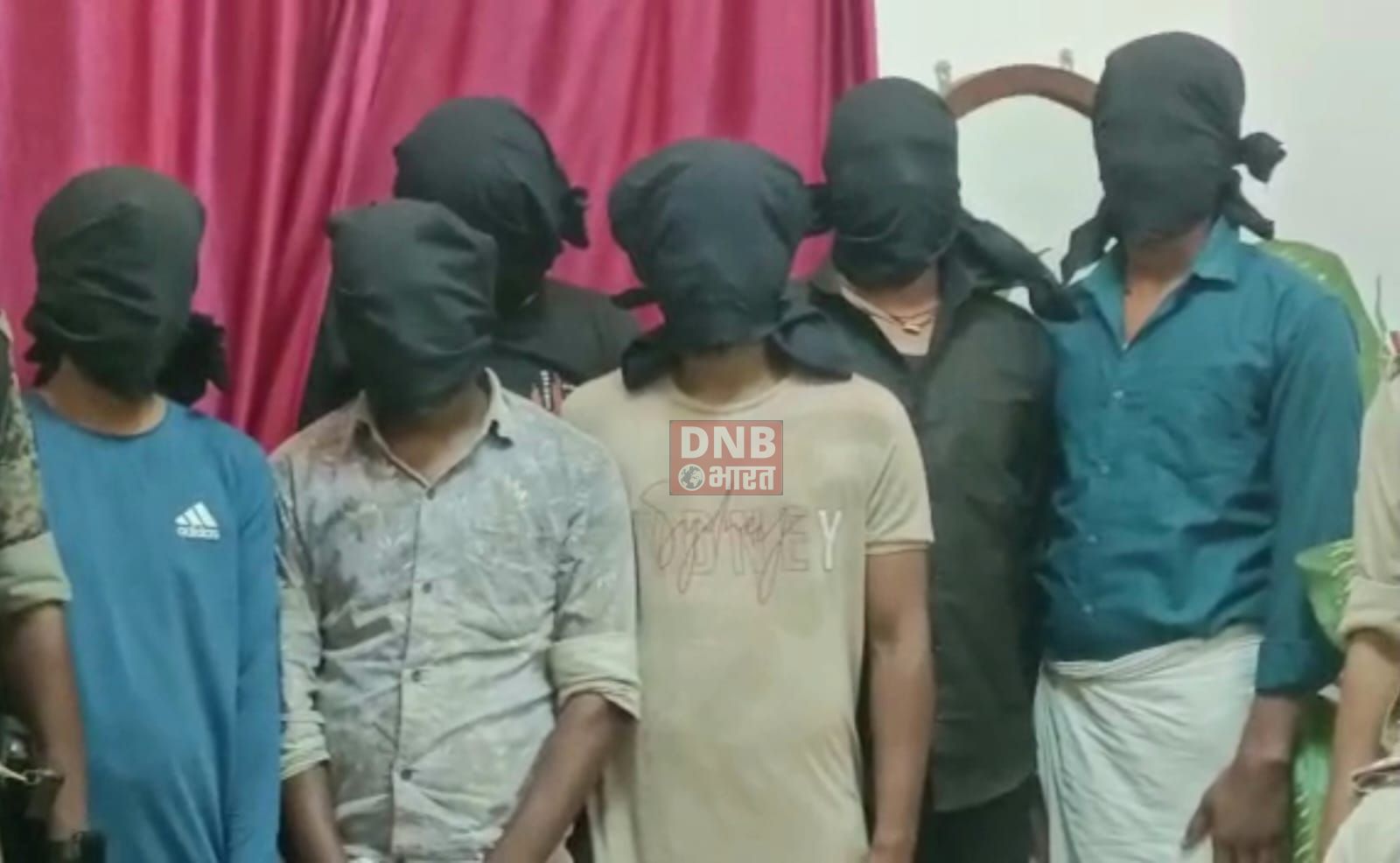 बेगूसराय पुलिस को मिली बड़ी सफलता,चोरी की 10 मोटरसाइकिल के साथ 6 अपराधी को किया गिरफ्तार 4