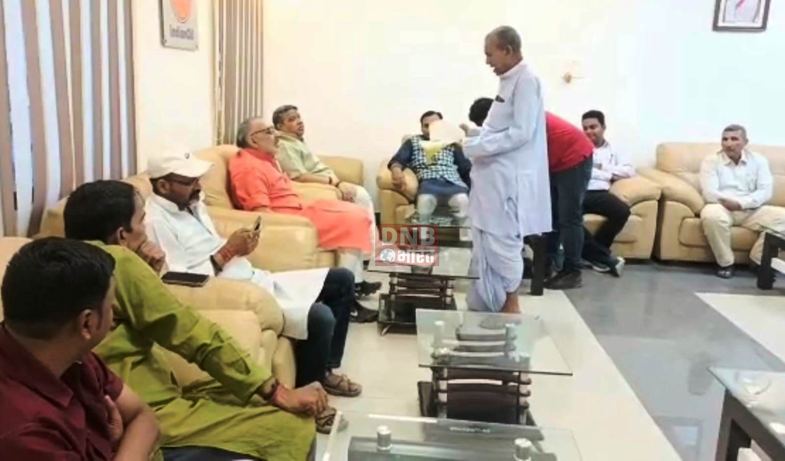 केंद्रीय मंत्री गिरिराज सिंह ने कहा कि बिहार में चाचा और भतीजे की जोड़ी सिर्फ छक्का पंजा करने में लगे हुए हैं 3