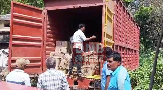 बेगूसराय पुलिस को मिली सफलता,डाक पार्सल कंटेनर से 458 कार्टून विदेशी शराब किया जप्त 2