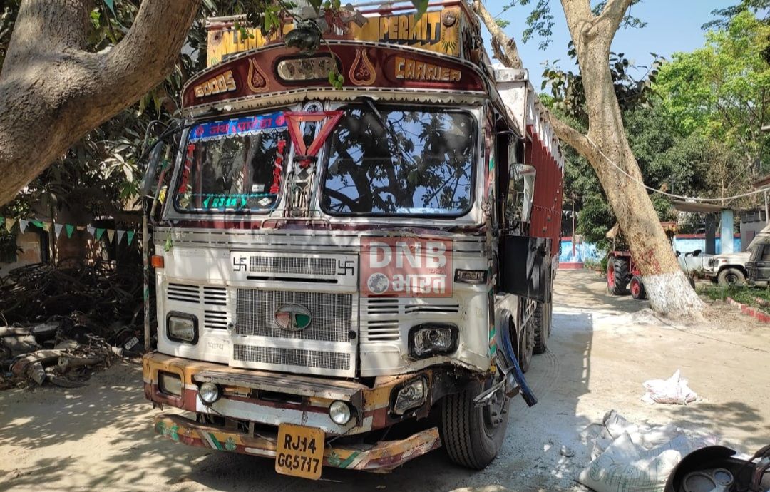 चुना लदे ट्रक से 550 कार्टून अंग्रेजी शराब बरामद,  चालक फरार 2