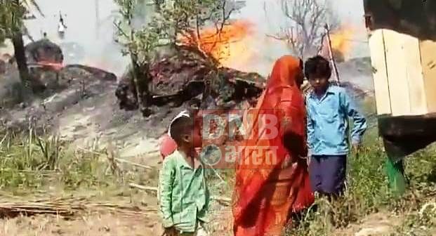बेगूसराय में बिजली की शॉट सर्किट से पंडाल दूकान में लगी आग,लगभग 50 लाख की संपत्ति जलकर राख 2