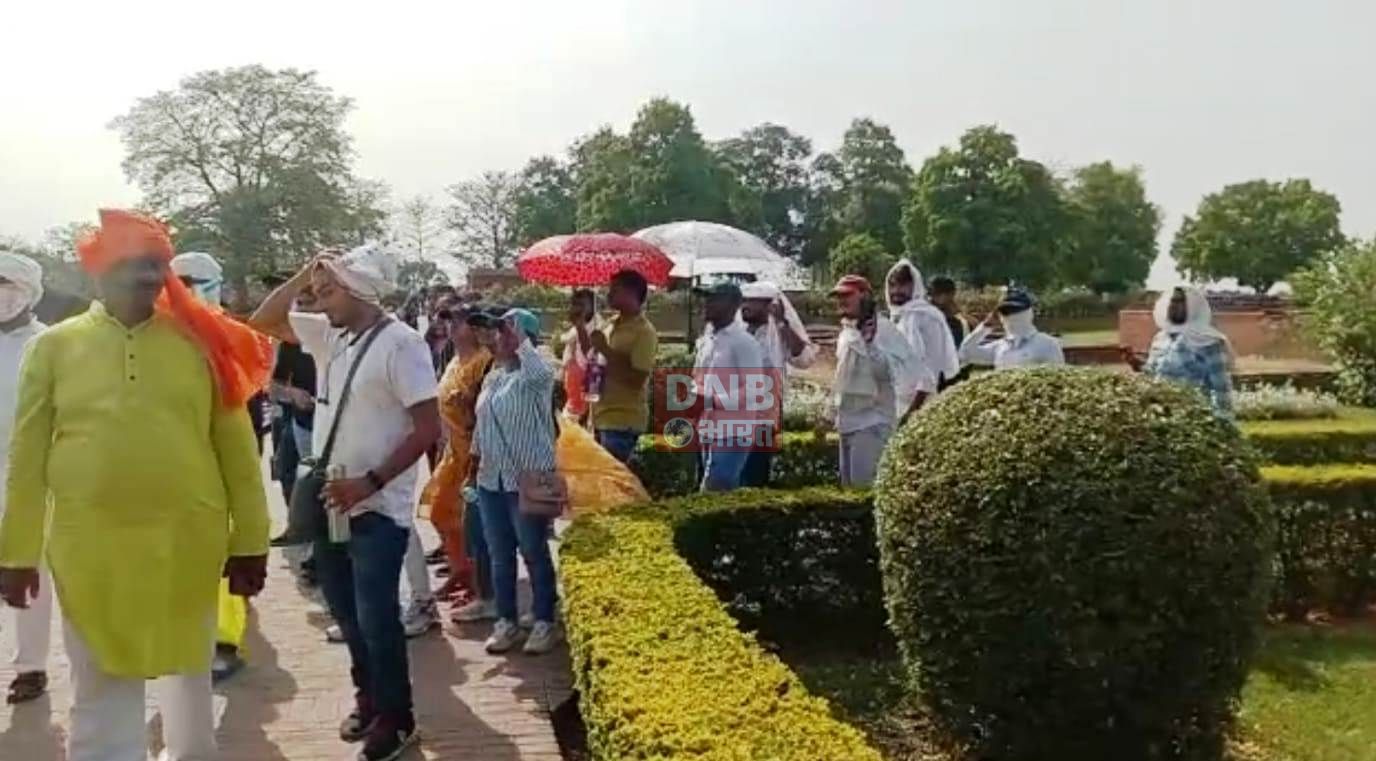 भारत गौरव यात्रा पर निकले यात्रियों नें नालंदा स्थित प्राचीन नालंदा विश्वविद्यालय के भग्नावशेष का किया अवलोकन 2