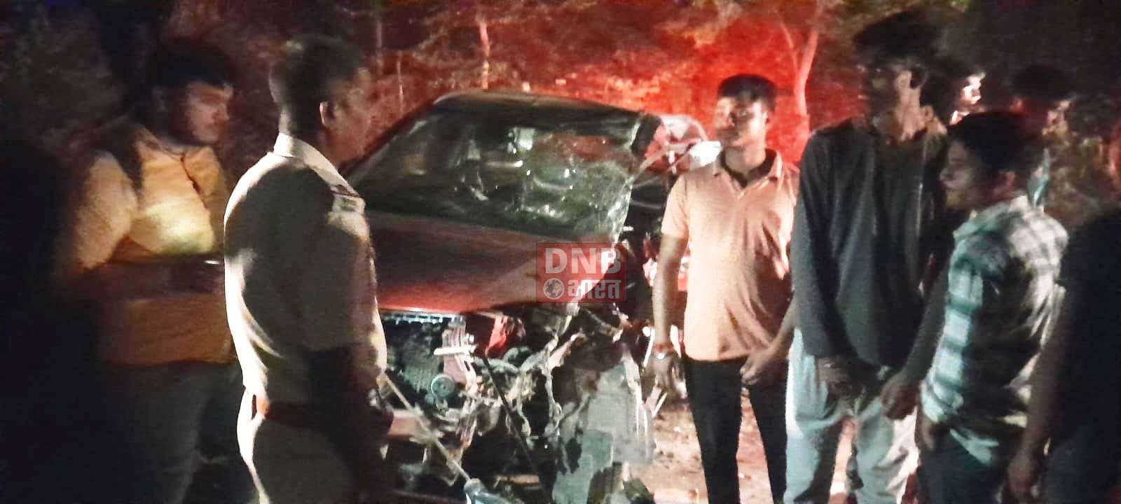 बछवाड़ा के एनएच 28 पर कार व ट्रैक्टर में जबरदस्त टक्कर,दोनों वाहन के उड़े परखच्चे,दो लोग बुरी तरह जख्मी 3