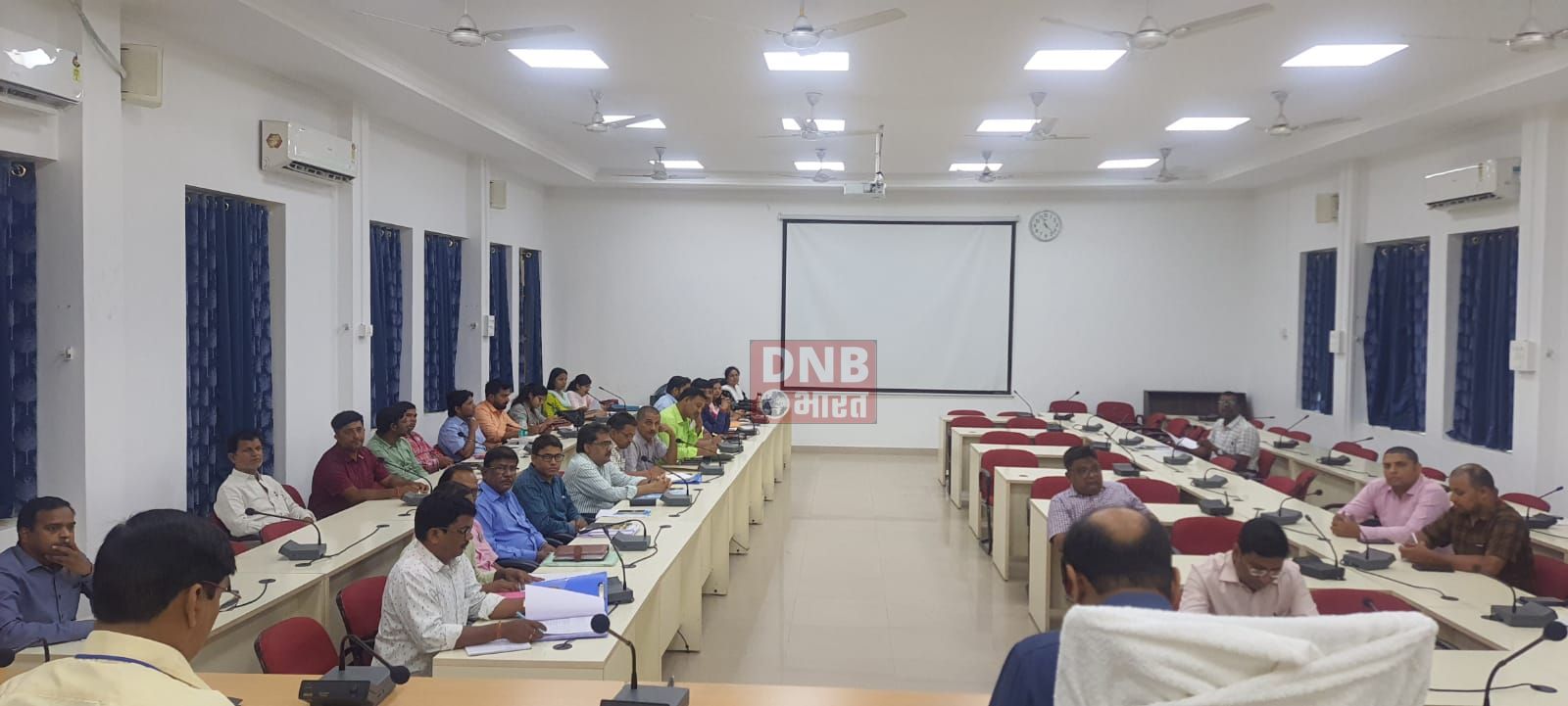 मुख्यमंत्री ग्रामीण सोलर लाईट योजना राज्य सरकार की एक महत्वपूर्ण योजना- डीएम बेगूसराय 3